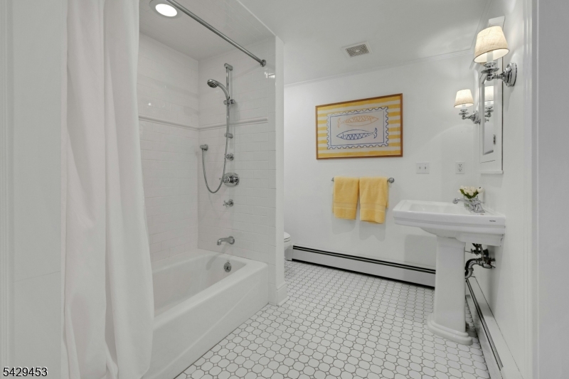 27 Bedford Road Summit, NJ 07901 - Photo 31 of 49