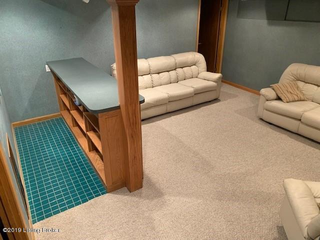 822 Huntington Road Louisville, KY 40207 - Photo 22 of 37 23