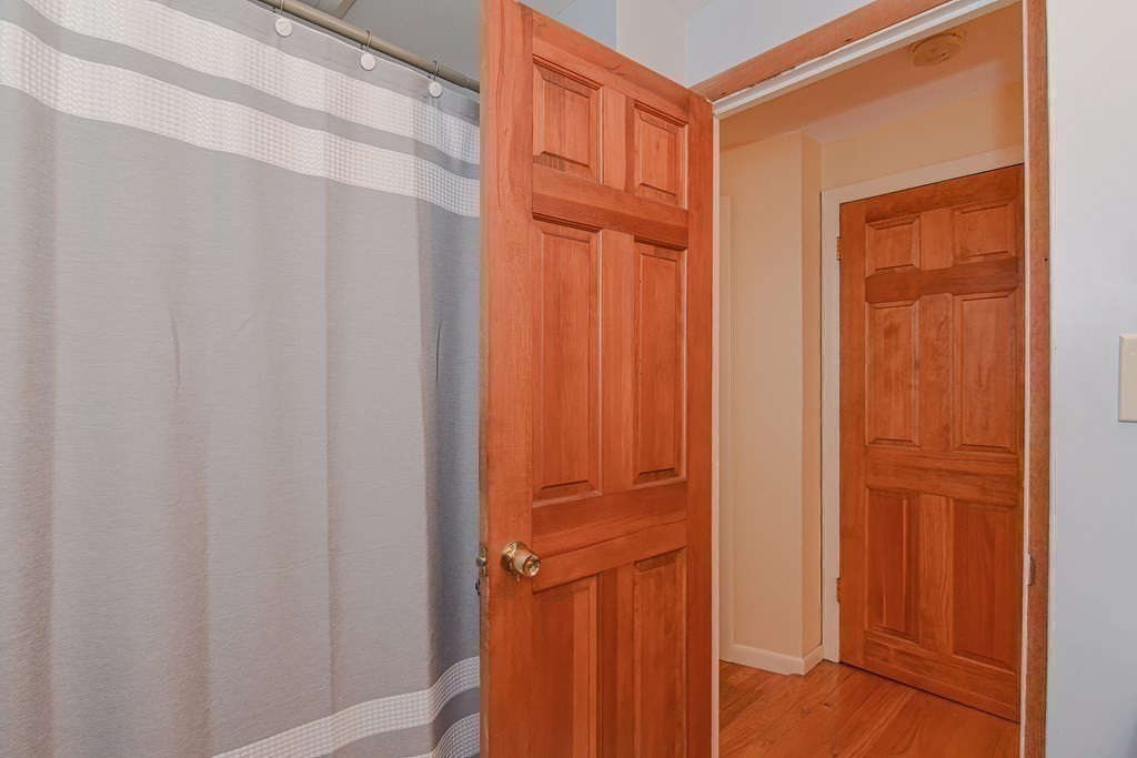 21 Edlin Street Worcester, MA 01603 - Photo 17 of 40