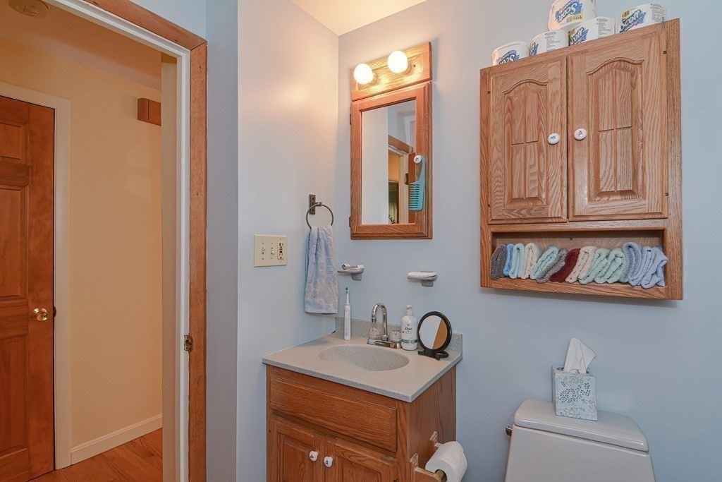 21 Edlin Street Worcester, MA 01603 - Photo 18 of 40