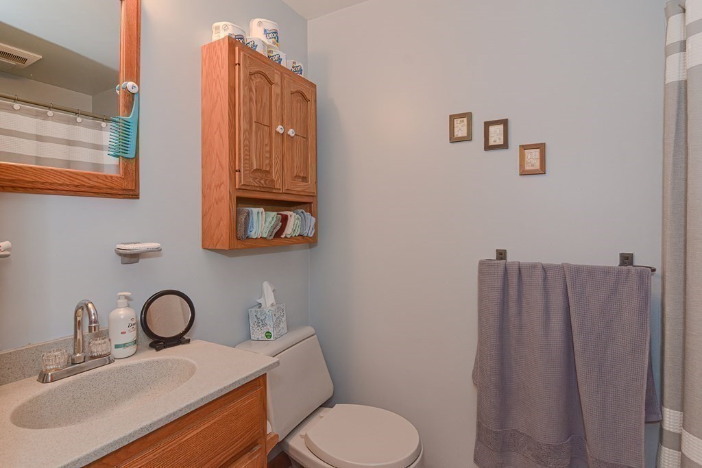 21 Edlin Street Worcester, MA 01603 - Photo 19 of 40