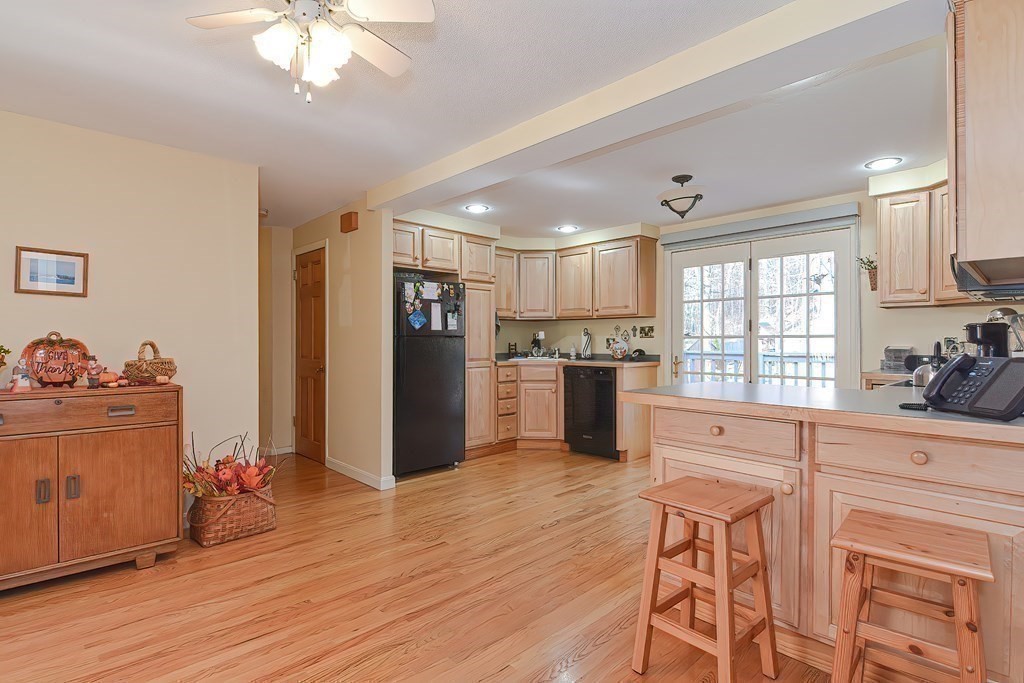 21 Edlin Street Worcester, MA 01603 - Photo 6 of 40