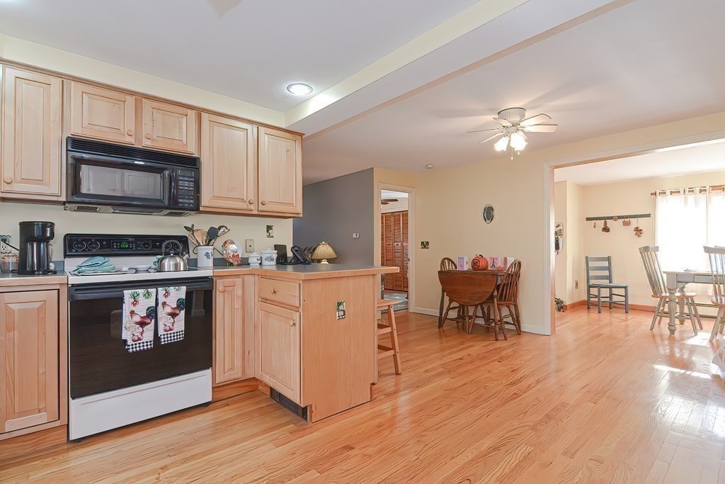 21 Edlin Street Worcester, MA 01603 - Photo 9 of 40