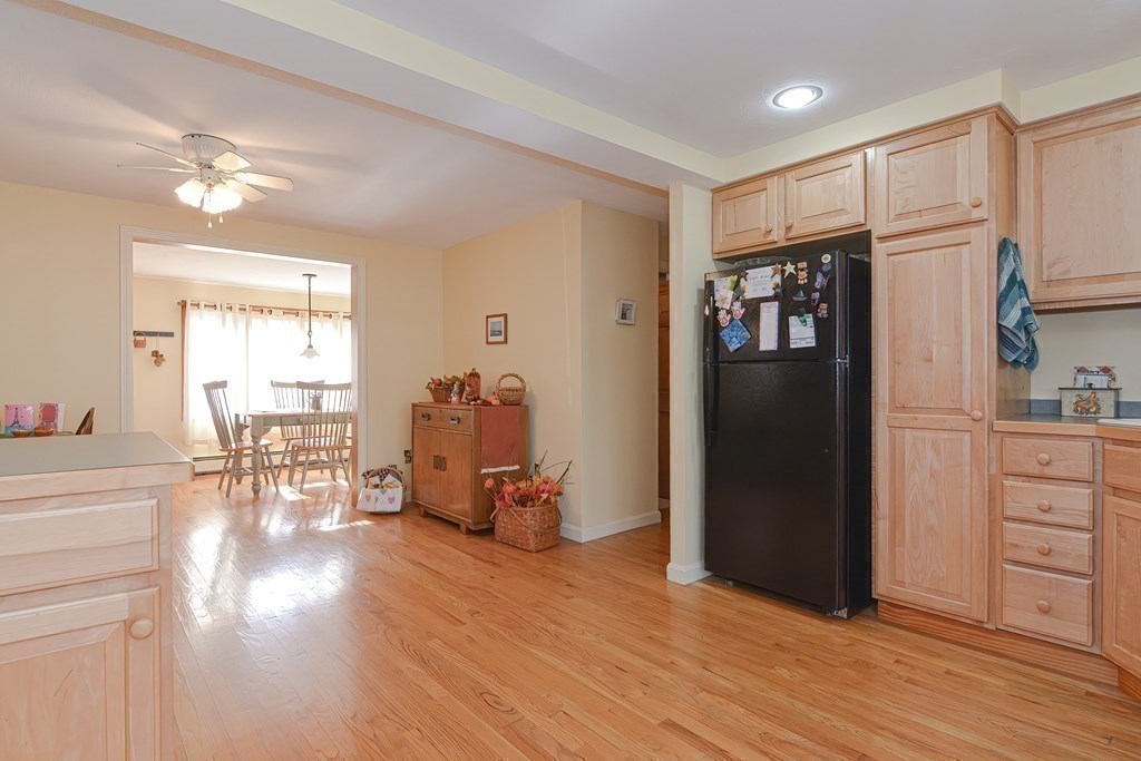 21 Edlin Street Worcester, MA 01603 - Photo 10 of 40