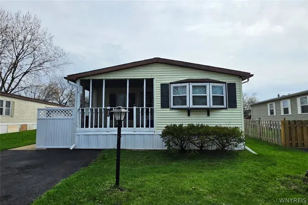 $45,000 | 438 Chestnut Drive, Lockport Town, NY 14094