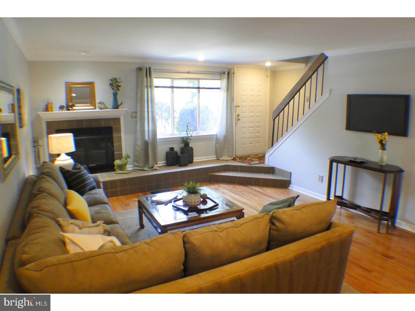 401 Cannon Court Wayne, PA 19087 - Photo 7 of 19 Living Room