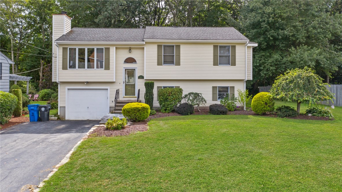 64 Mohawk Trail Cranston, RI 02921 - Photo 2 of 19 Gallery Image 2