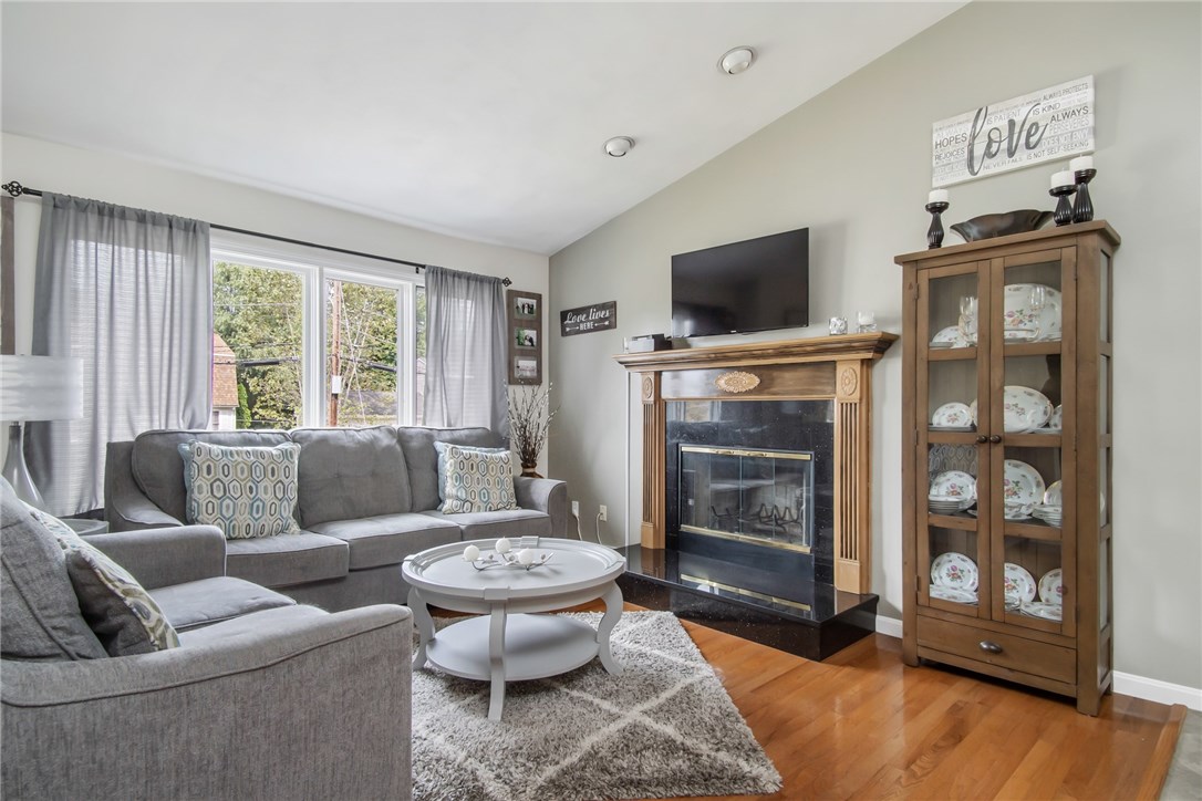 64 Mohawk Trail Cranston, RI 02921 - Photo 6 of 19 Gallery Image 6