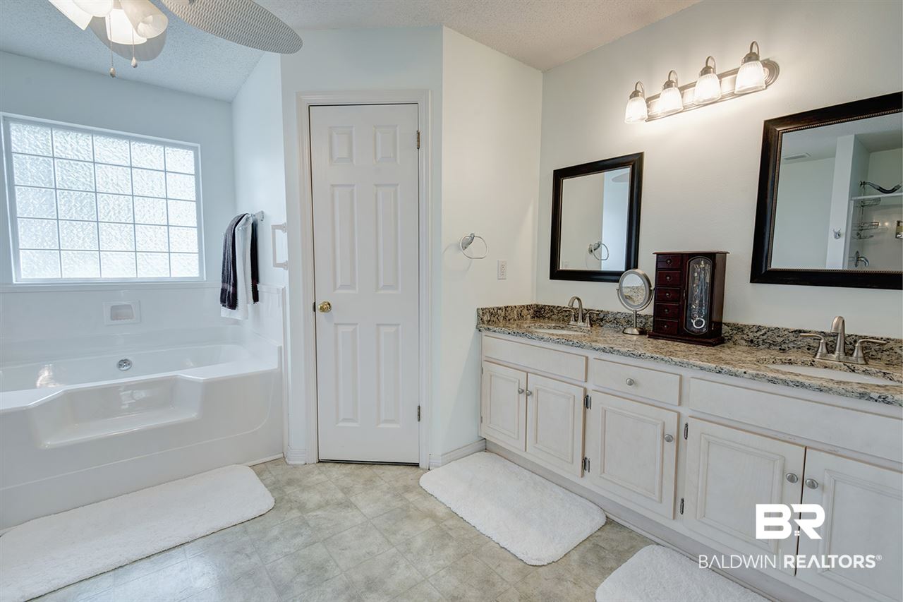 22160 8th Street Silverhill, AL 36576 - Photo 21 of 39 Master Bathroon