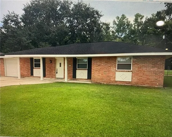 $1,995 | 319 Desoto Drive, Luling, LA 70070