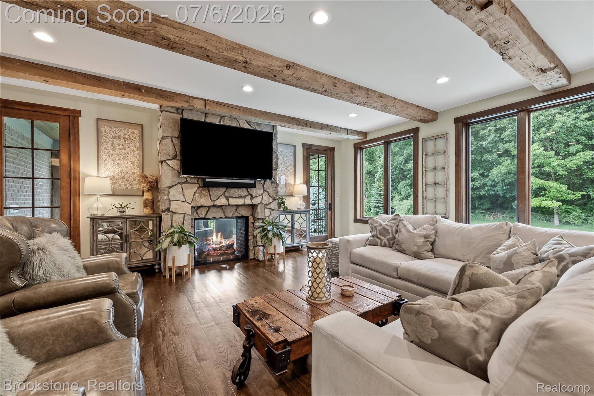5458 Boulderwood Ridge Clarkston, MI 48348 - Photo 10 of 52 large but cozy great room