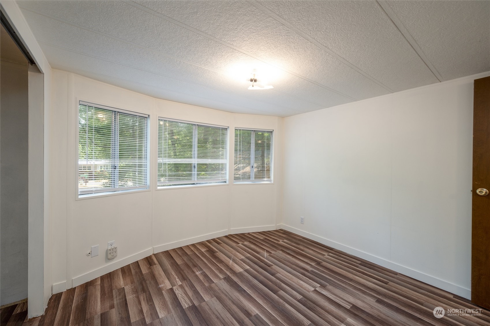 2516 North Shore Road Bellingham, WA 98226 - Photo 15 of 26 Gallery Image 15