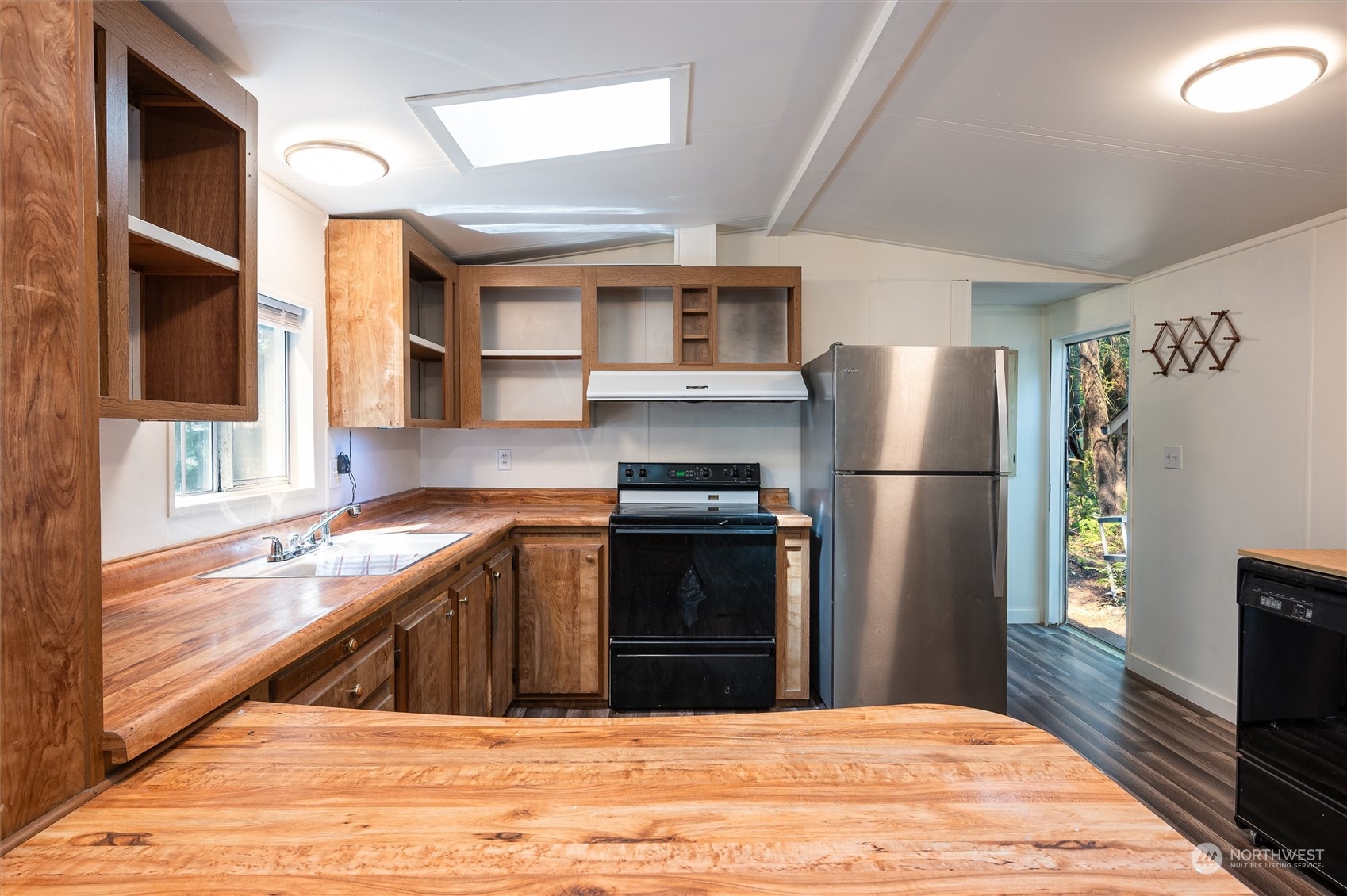 2516 North Shore Road Bellingham, WA 98226 - Photo 9 of 26 Gallery Image 9