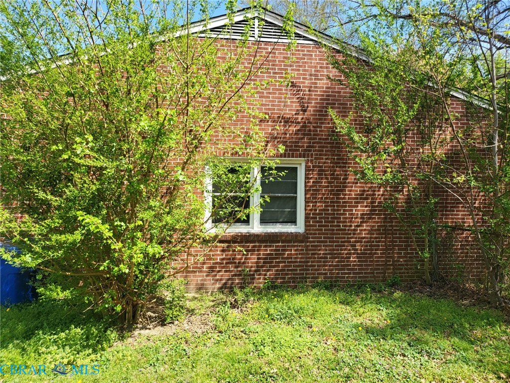 23 Colony Road Newport News, VA 23602 - Photo 3 of 34