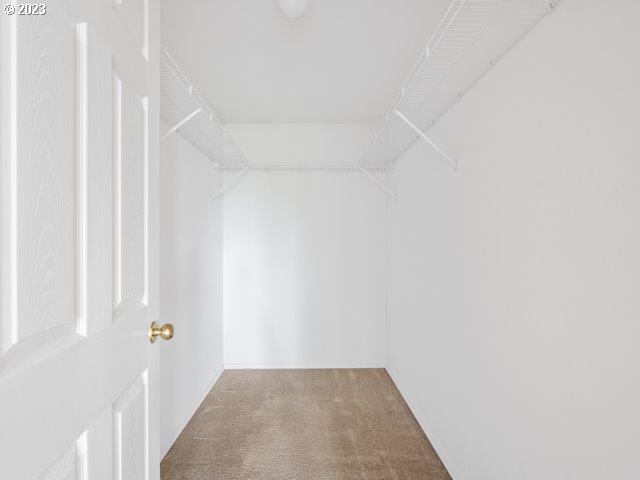 2488 Pheasant Ridge Street Umatilla, OR 97882 - Photo 19 of 40 a view of a hallway