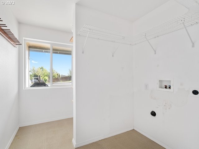 2488 Pheasant Ridge Street Umatilla, OR 97882 - Photo 24 of 40 a view of a small space