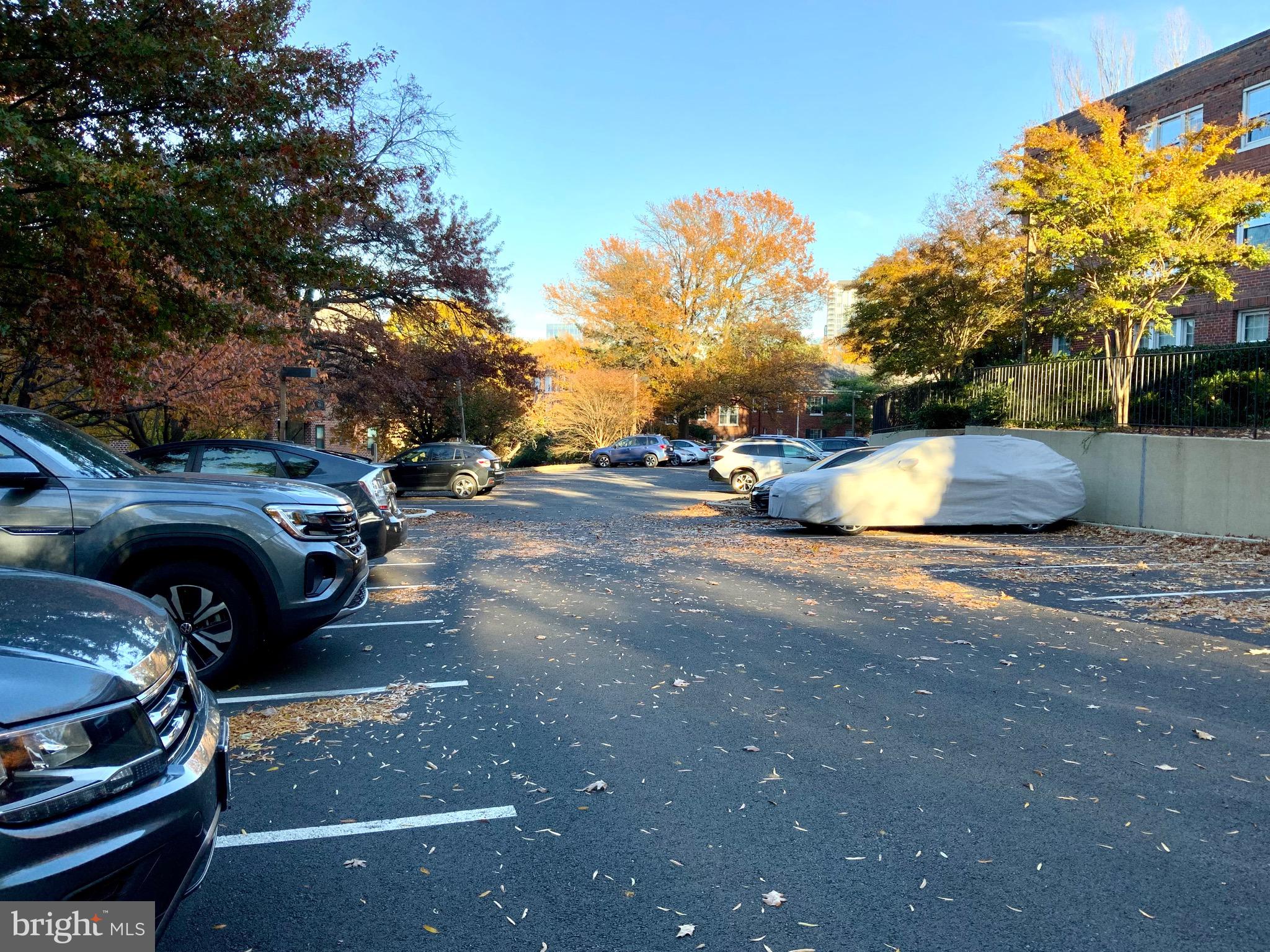 2007 Key Boulevard, Unit 589 Arlington, VA 22201 - Photo 13 of 16 a view of street with parked cars