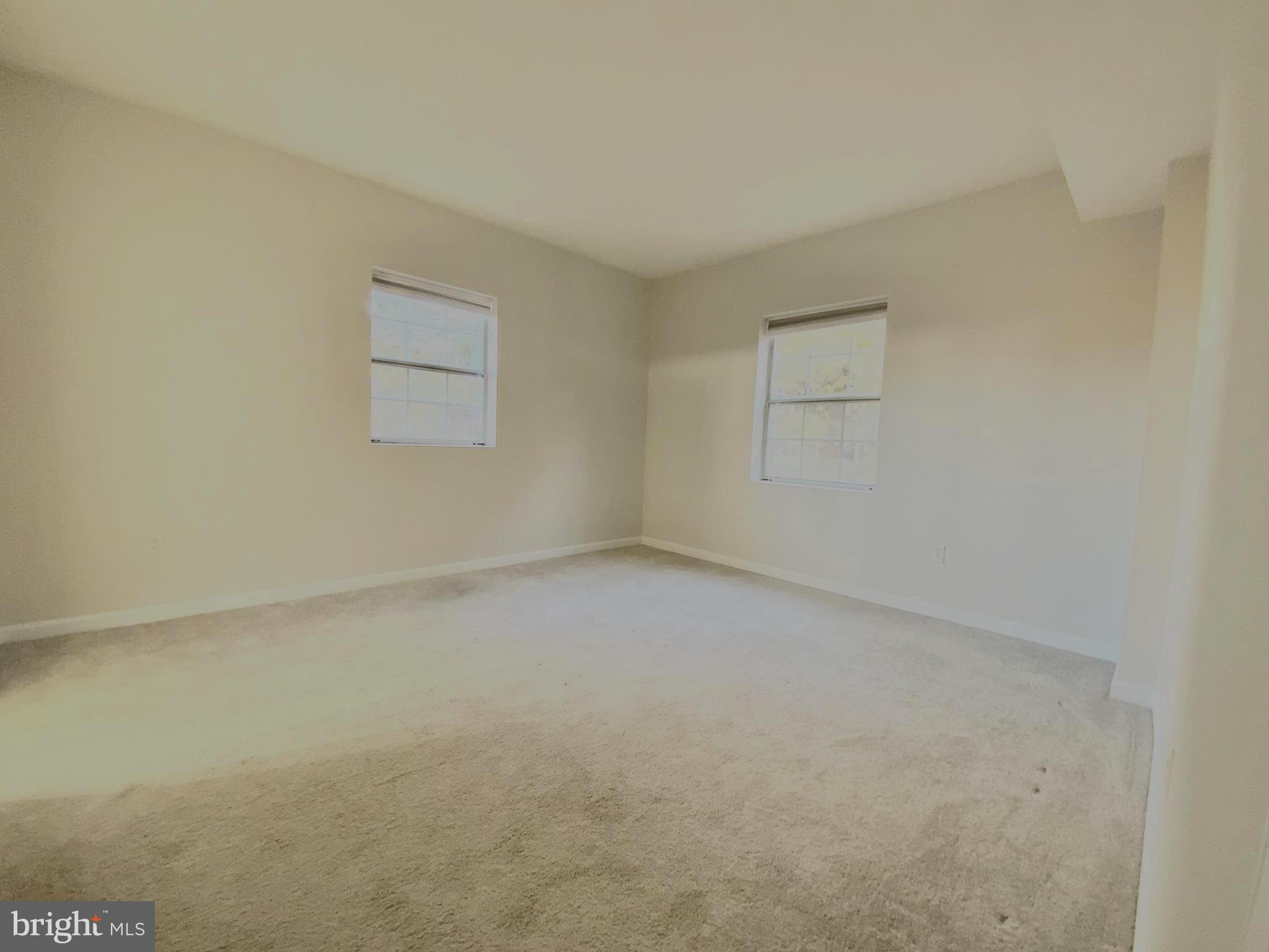 2007 Key Boulevard, Unit 589 Arlington, VA 22201 - Photo 8 of 16 an empty room with a workbench