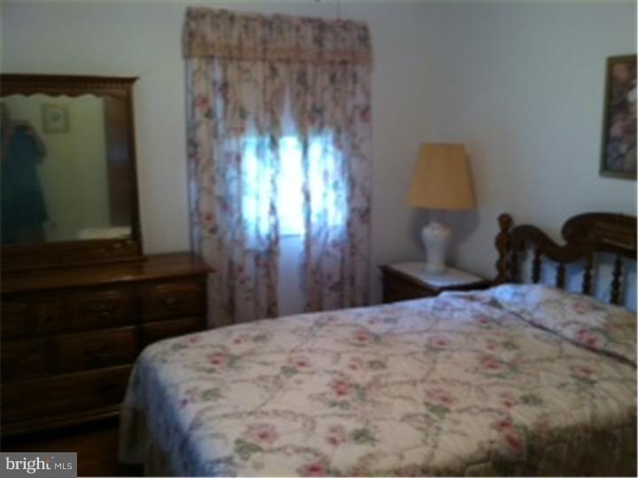 237 Spout Spring Avenue Lumberton, NJ 08048 - Photo 2 of 5 Gallery Image 2