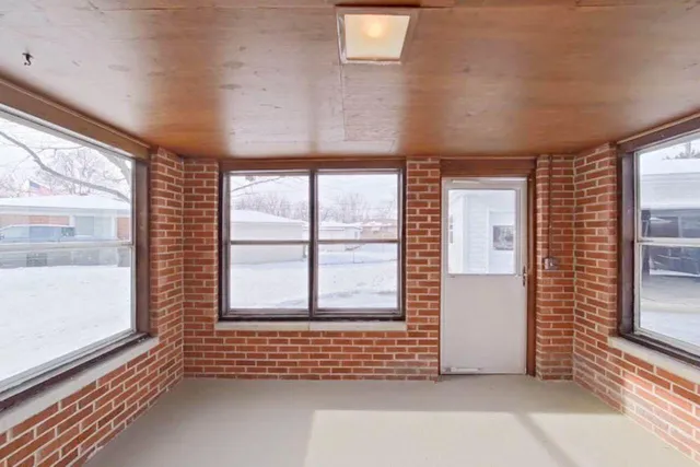 $269,000 | 1934 Pinetree Drive, Trenton, MI 48183