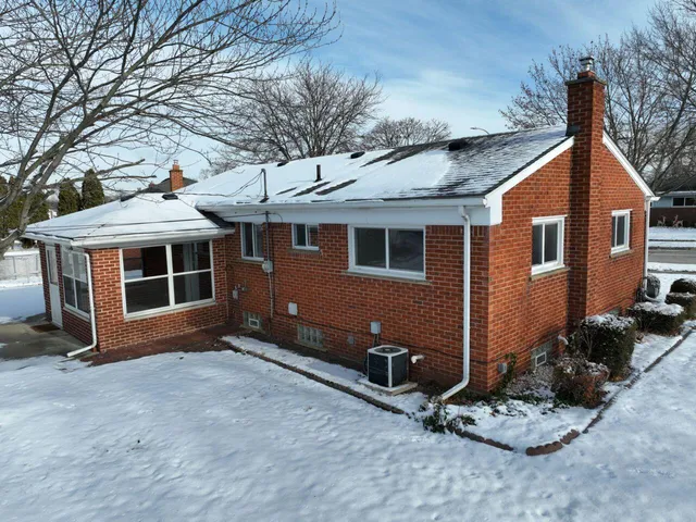 $269,000 | 1934 Pinetree Drive, Trenton, MI 48183