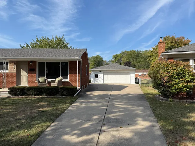 $269,000 | 1934 Pinetree Drive, Trenton, MI 48183