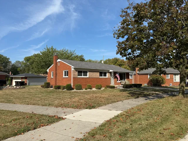 $269,000 | 1934 Pinetree Drive, Trenton, MI 48183