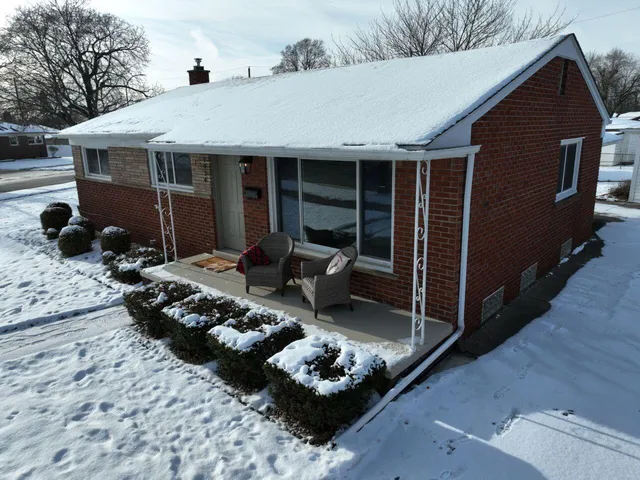 $269,000 | 1934 Pinetree Drive, Trenton, MI 48183