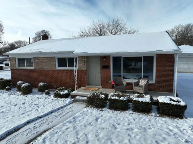 $269,000 | 1934 Pinetree Drive, Trenton, MI 48183