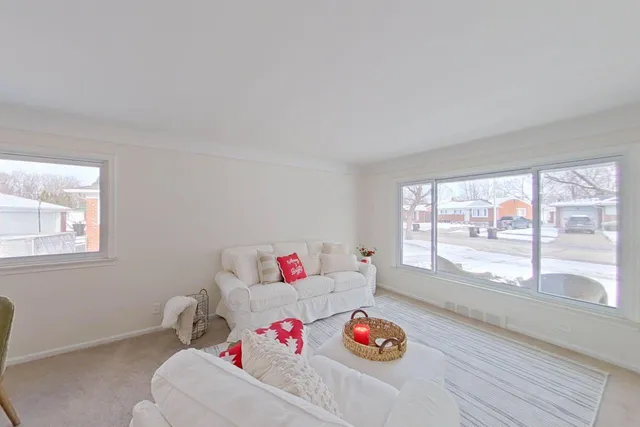 $269,000 | 1934 Pinetree Drive, Trenton, MI 48183