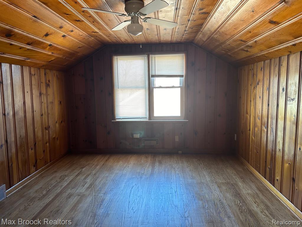 3914 West 13 Mile Road Royal Oak, MI 48073 - Photo 10 of 14