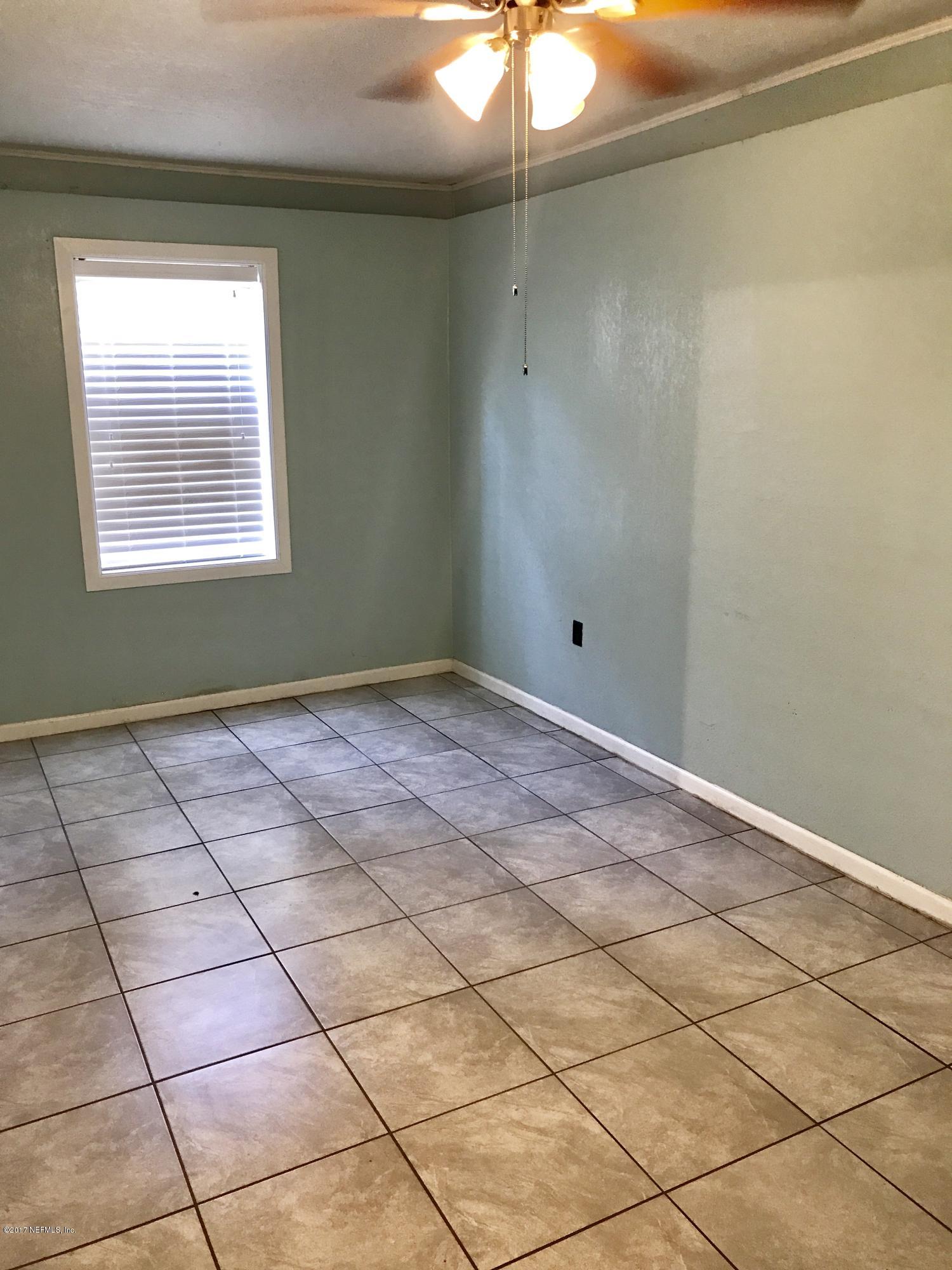 1833 Ryar Road Jacksonville, FL 32216 - Photo 13 of 29 IMG_1061