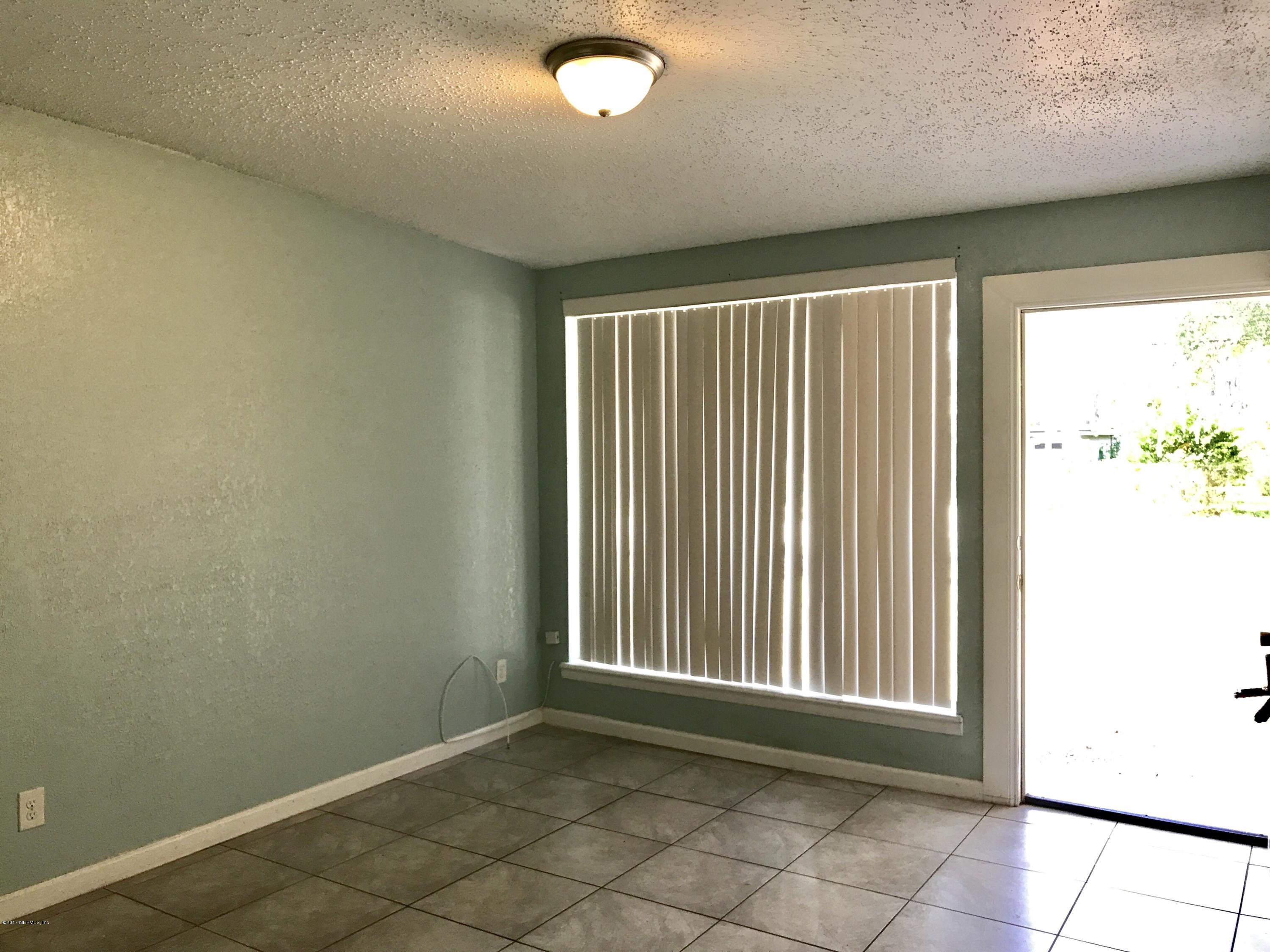 1833 Ryar Road Jacksonville, FL 32216 - Photo 6 of 29 IMG_1054