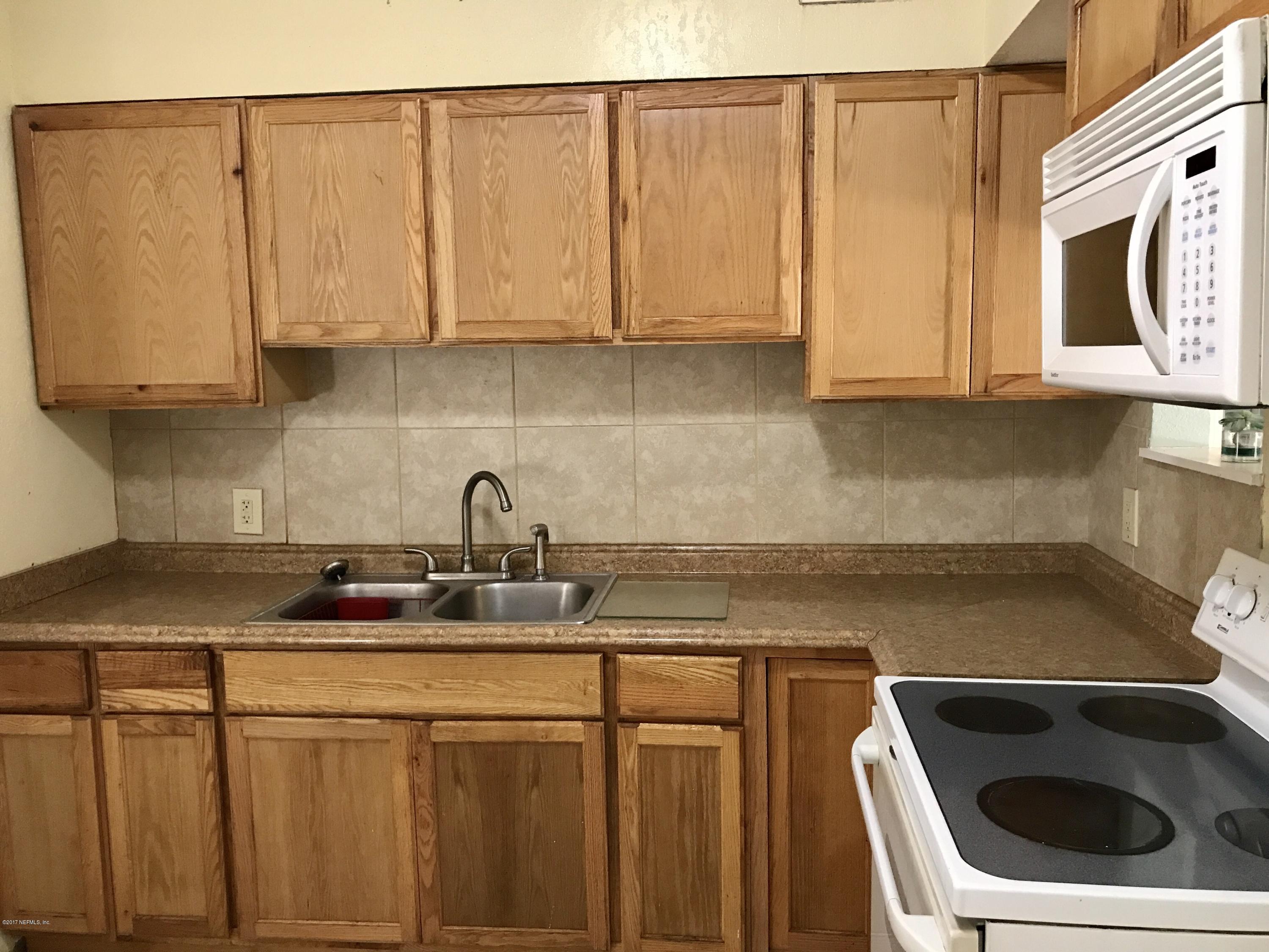1833 Ryar Road Jacksonville, FL 32216 - Photo 10 of 29 IMG_1058