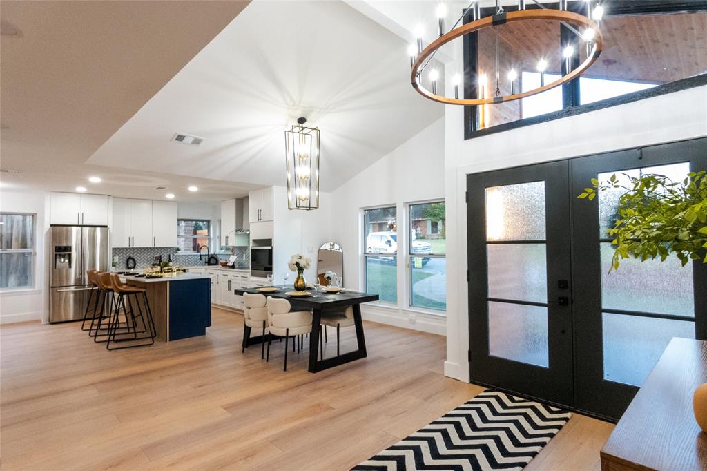 9648 Fallbrook Drive Dallas, TX 75243 - Photo 4 of 23