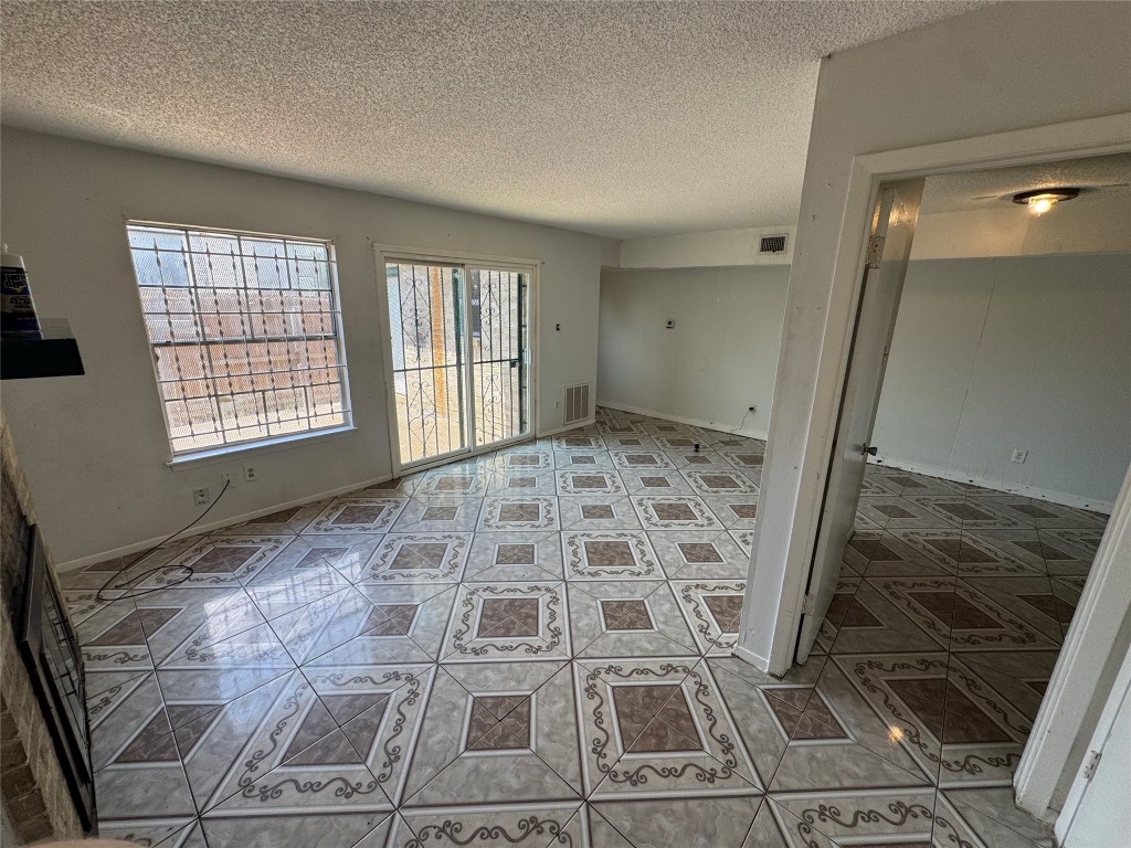 2904 Sweeney Lane Austin, TX 78723 - Photo 14 of 27 unit B