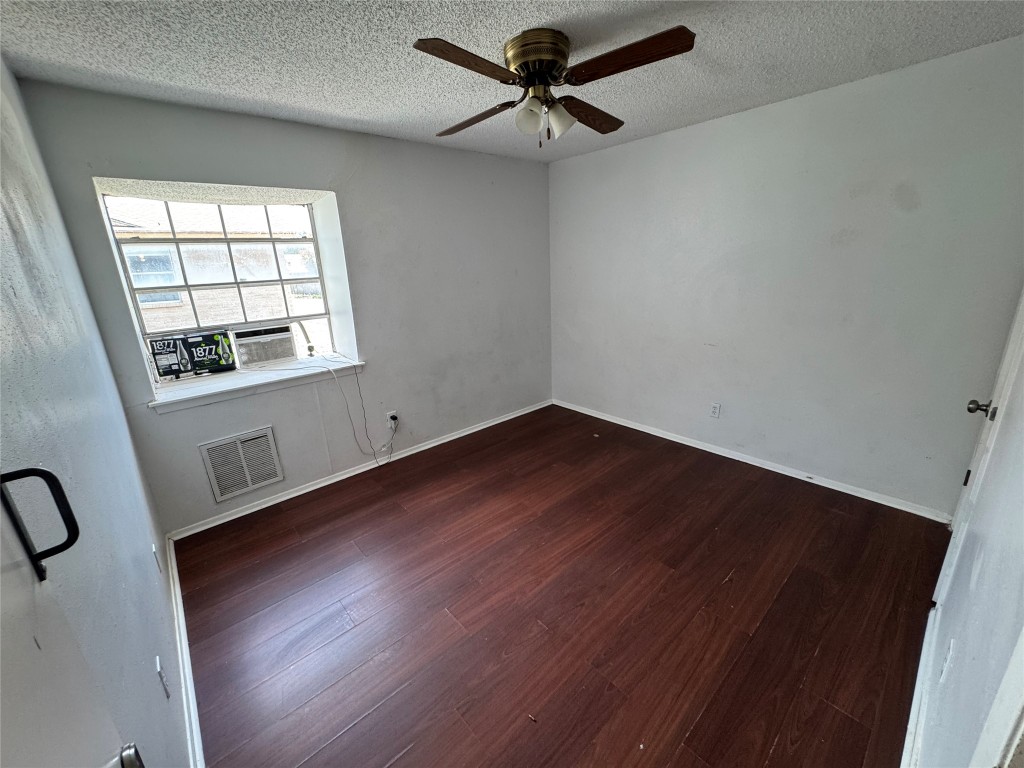 2904 Sweeney Lane Austin, TX 78723 - Photo 17 of 27 unit B