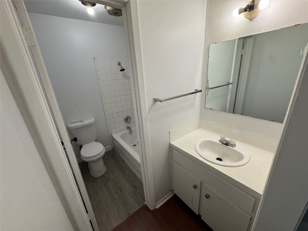 2904 Sweeney Lane Austin, TX 78723 - Photo 25 of 27 unit D