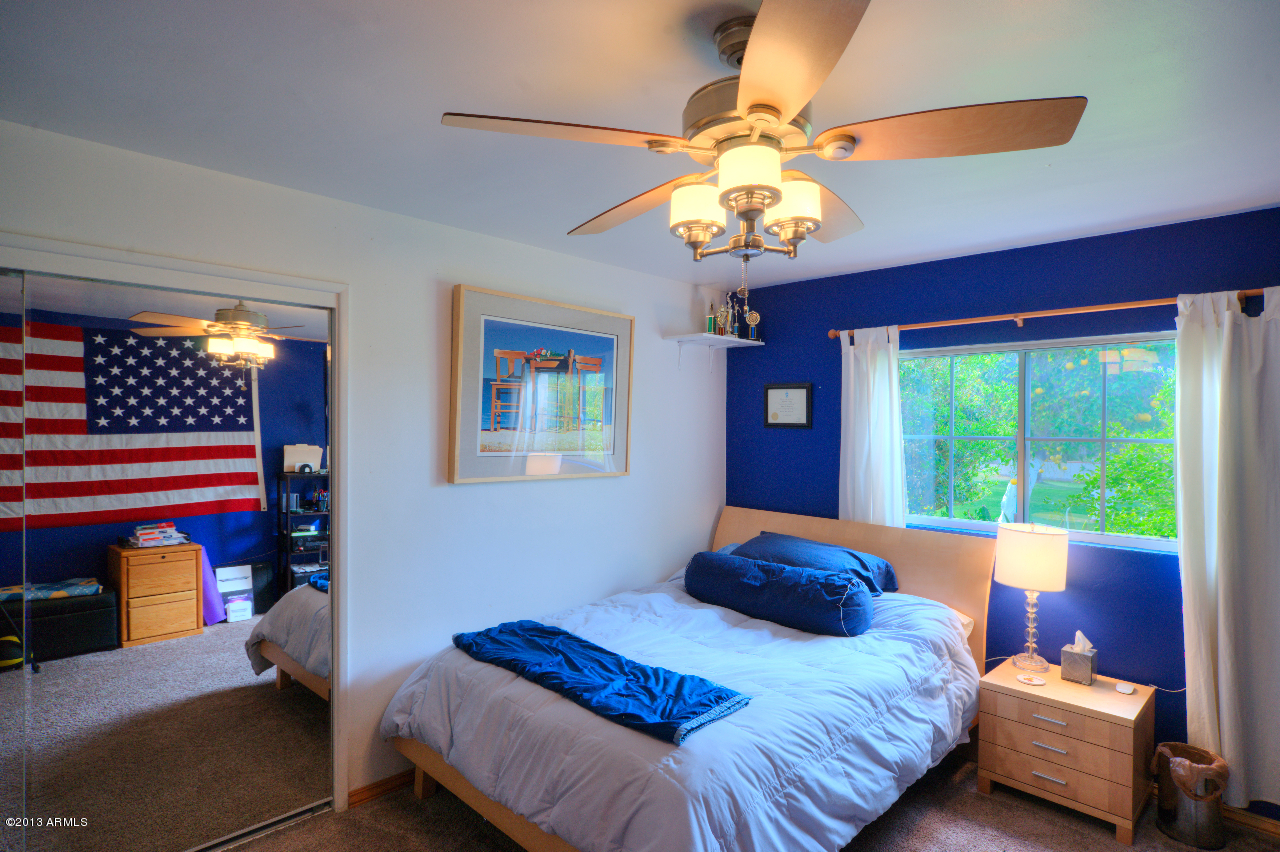 5530 East Exeter Boulevard Phoenix, AZ 85018 - Photo 16 of 20 Bedroom 3