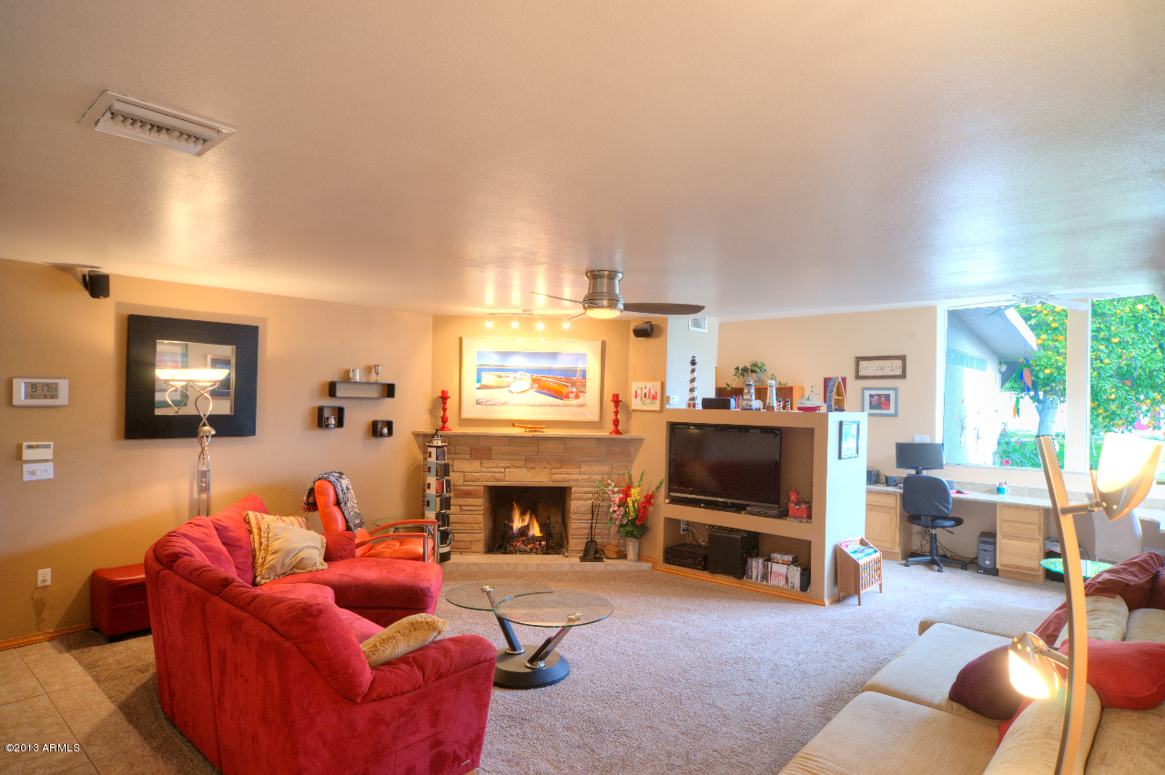 5530 East Exeter Boulevard Phoenix, AZ 85018 - Photo 7 of 20 Family Room