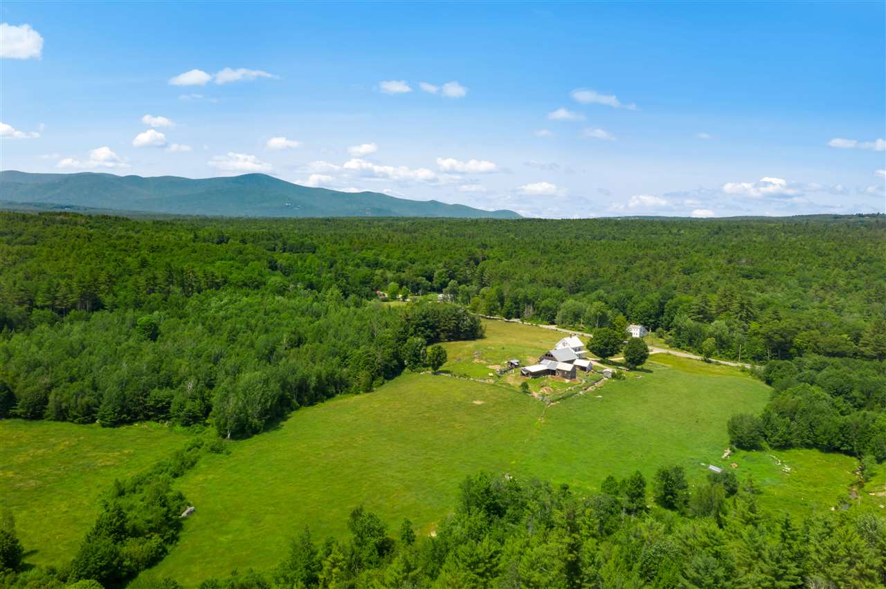 70 Middle Road Tuftonboro, NH 03894 - Photo 12 of 38