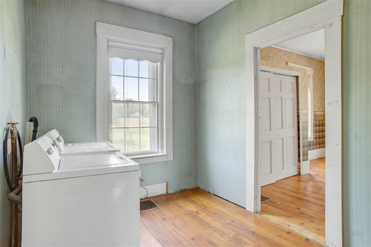 70 Middle Road Tuftonboro, NH 03894 - Photo 20 of 38
