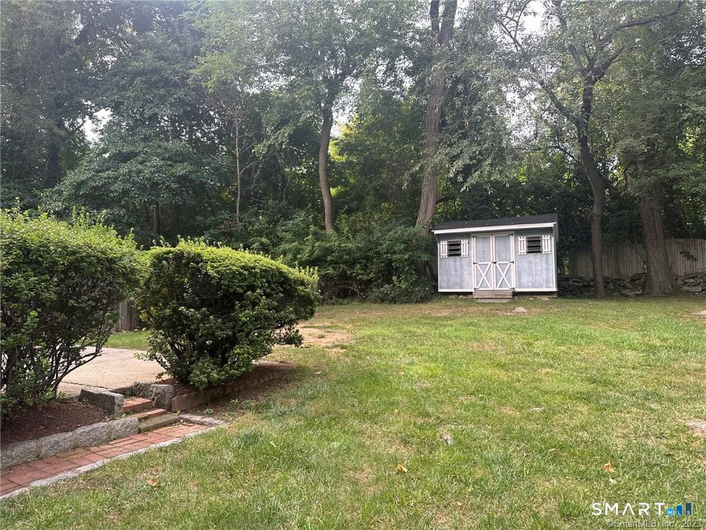112 Rodgers Road, Unit 112 Fairfield, CT 06824 - Photo 4 of 22 Gallery Image 4