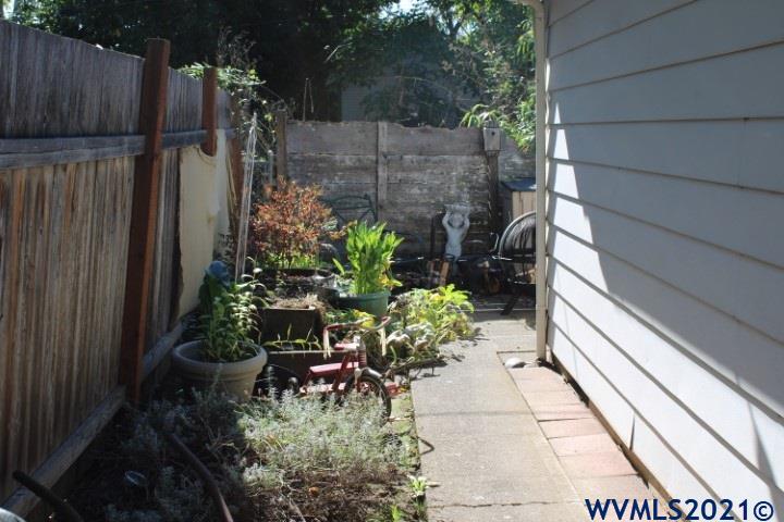 1328 3rd Street Northwest Salem, OR 97304 - Photo 6 of 28