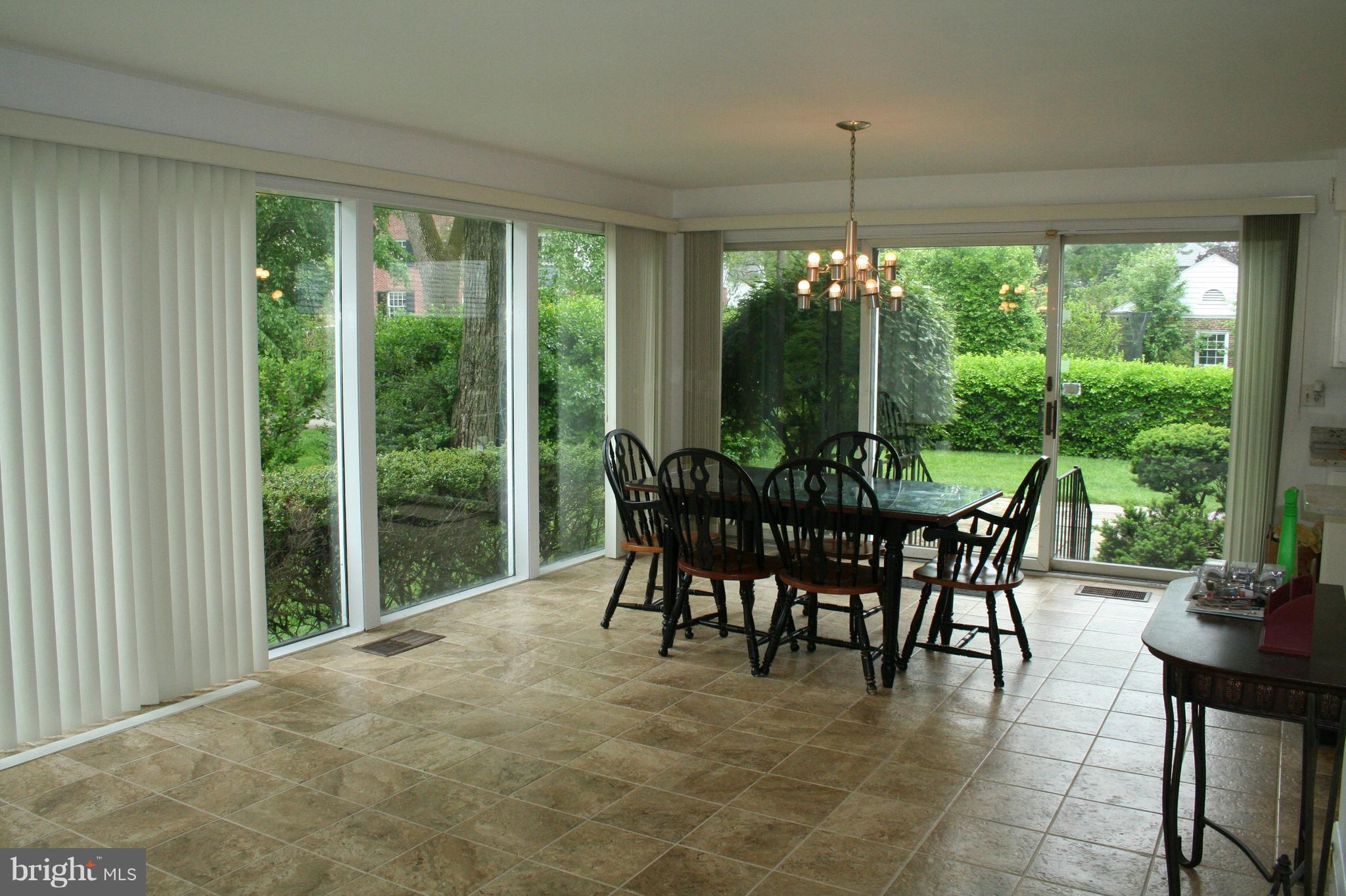 115 Enfield Road Baltimore, MD 21212 - Photo 19 of 37 Texas-sized Sunroom