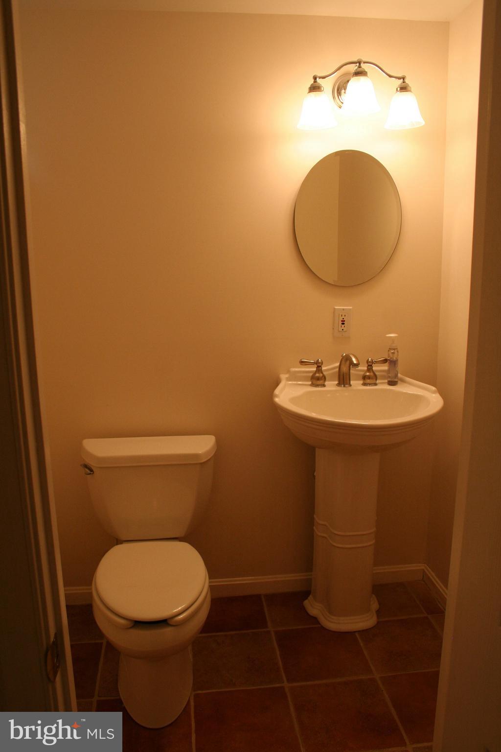 115 Enfield Road Baltimore, MD 21212 - Photo 31 of 37 Convenient powder room