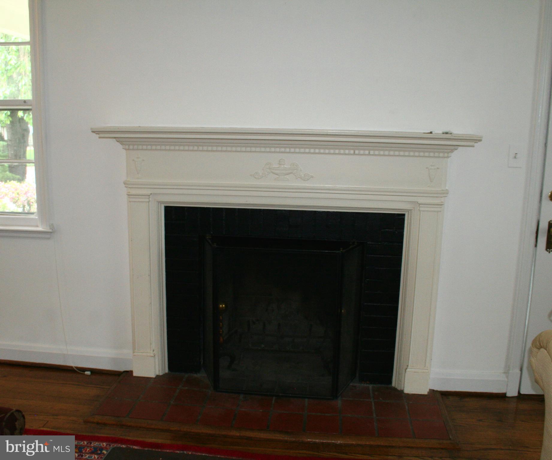 115 Enfield Road Baltimore, MD 21212 - Photo 10 of 37 Wood-burning fireplace in Living Room