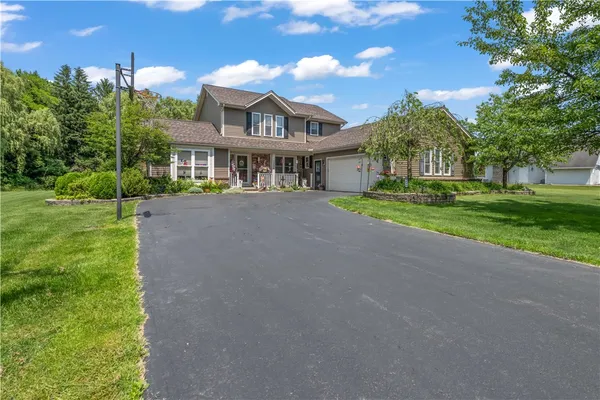 $459,900 | 1296 Lakeville Lane, Webster, NY 14580