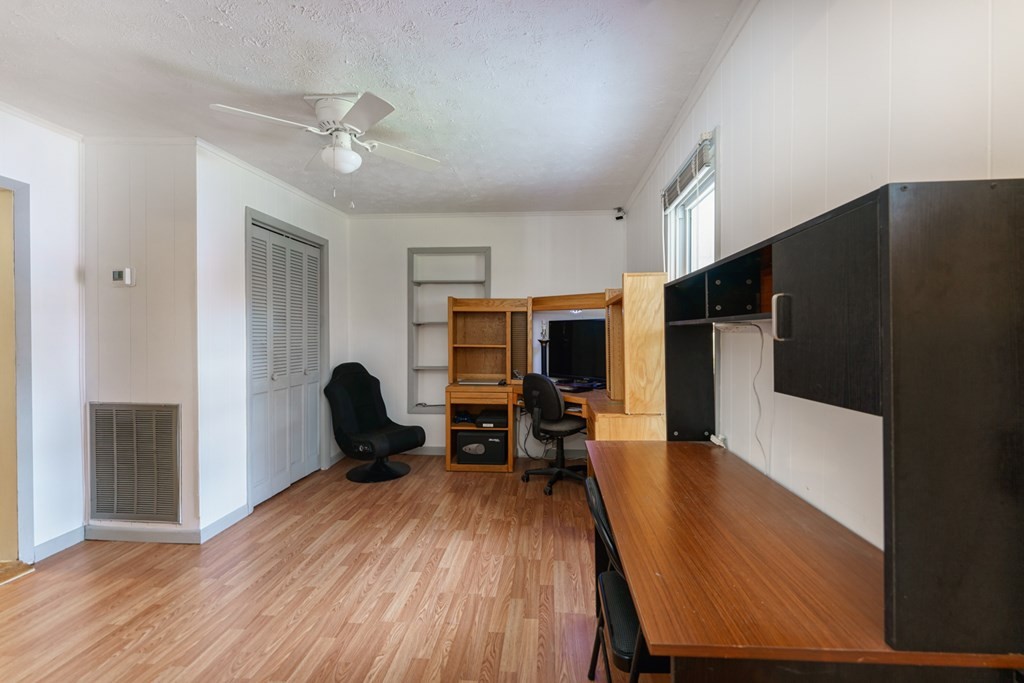 Gallery Image 6