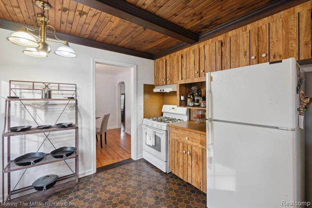 21124 Thorofare Road Grosse Ile, MI 48138 - Photo 15 of 54 Gallery Image 15